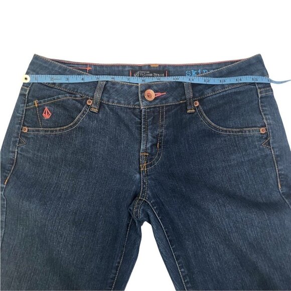 NWOT Volcom  Skinny Jean Regular Wash Boot Cut Ladies 7 - Picture 9 of 10